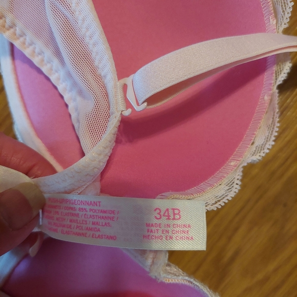 VICTORIA SECRET PUSH UP BRA 34B - Picture 3 of 5